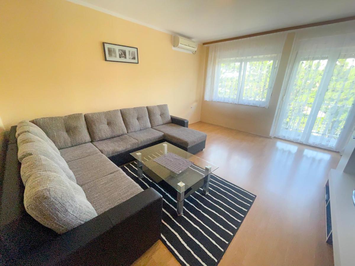 Apartmani Combaj 卓得诺沃 外观 照片