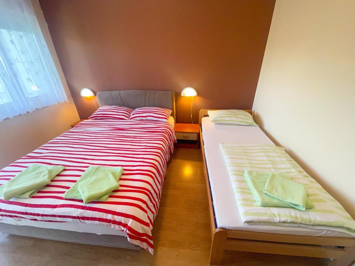 Apartmani Combaj 卓得诺沃 外观 照片